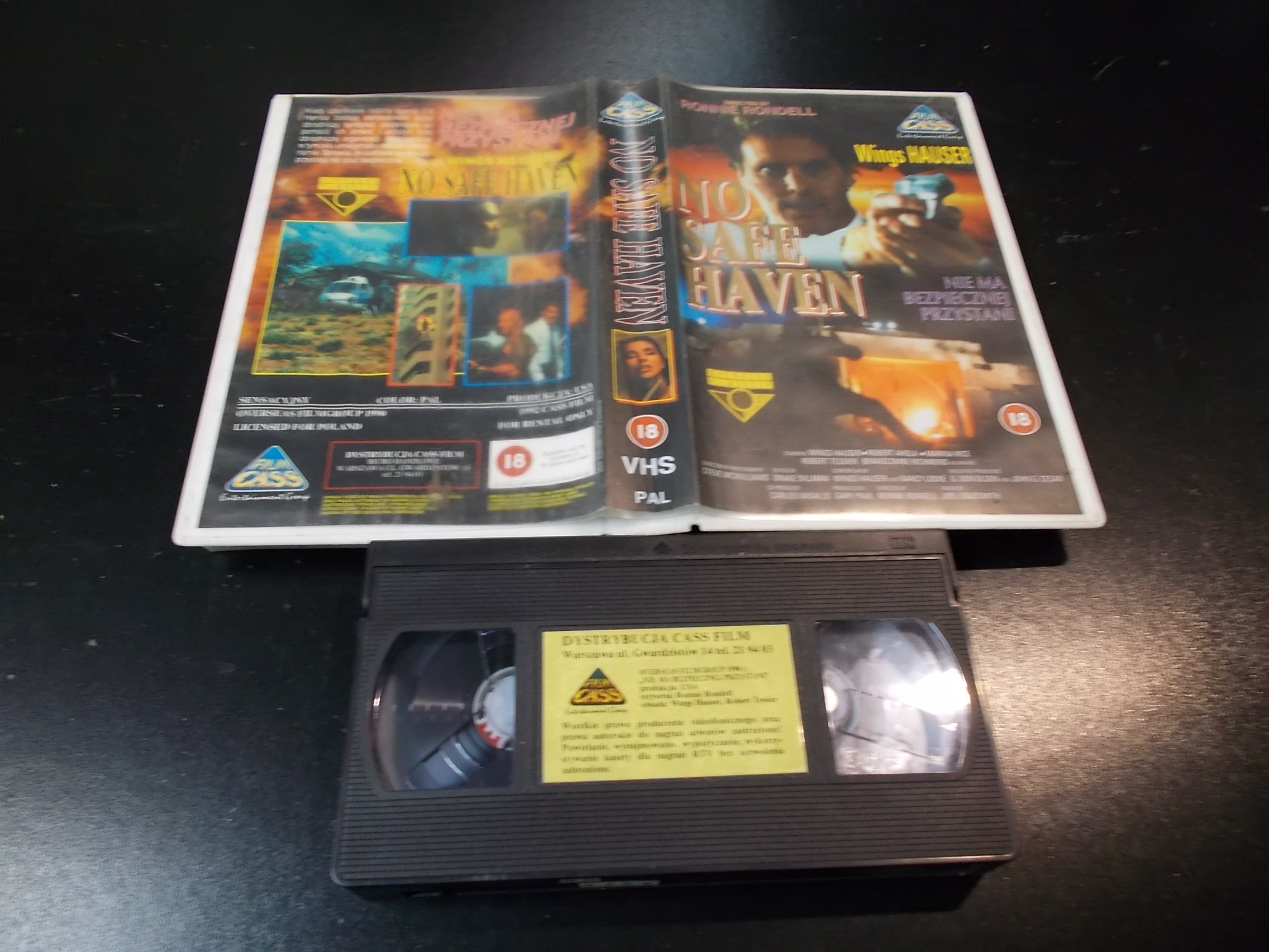 NIE MA BEZPIECZNEJ PRZYSTANI - kaseta Video VHS - 1388 Sklep 